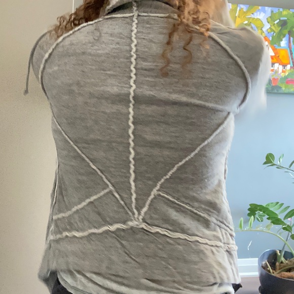 Unique cozy sweater - Picture 3 of 4